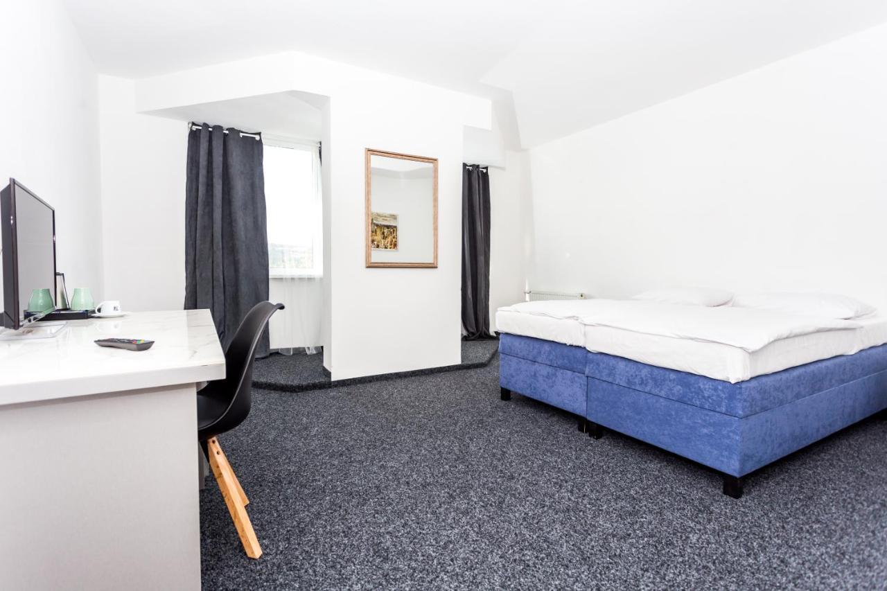 Hotel Joker Obrnice Esterno foto