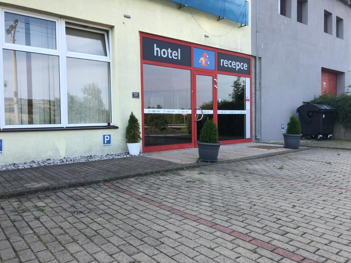 Hotel Joker Obrnice Esterno foto